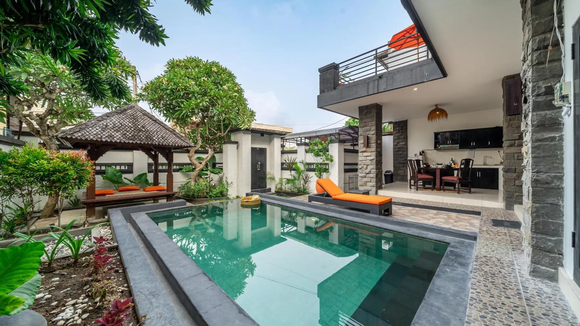 Sunbeji - Seminyak Amazing Rooftop - Private Huge Pool- Ps5