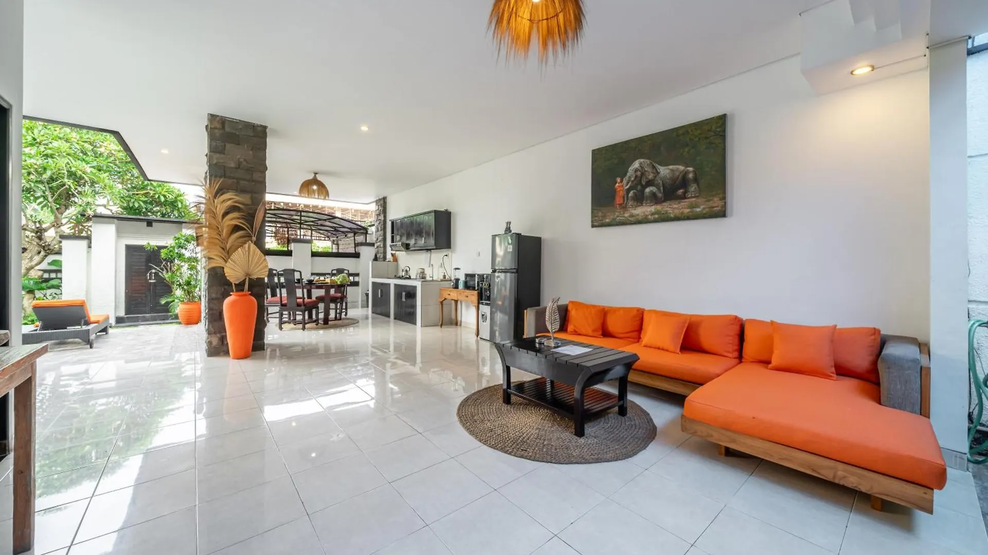 Sunbeji - Seminyak Amazing Rooftop - Private Huge Pool- Ps5 0*,  Indonesien