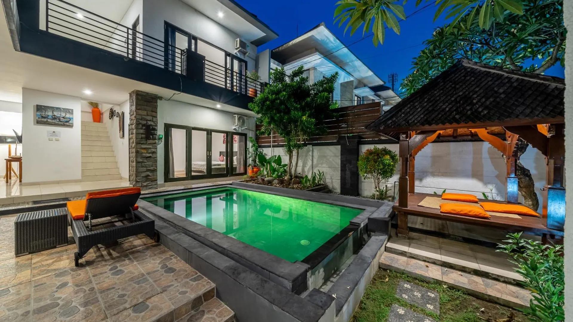 Sunbeji - Seminyak Amazing Rooftop - Private Huge Pool- Ps5