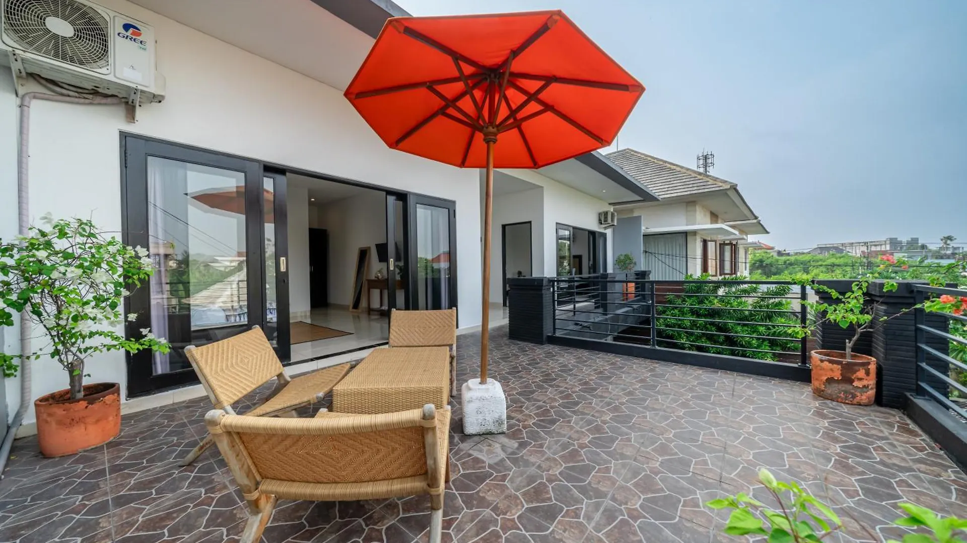 Sunbeji - Seminyak Amazing Rooftop - Private Huge Pool- Ps5 0*,  Indonesien